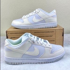 Woman’s Dunks low next nature snail